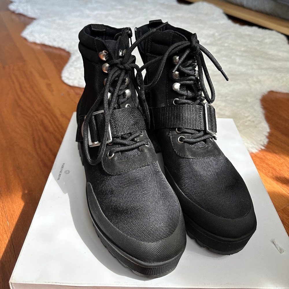 Steve Madden Grady Boots size 9.5